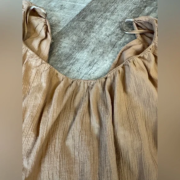 Old Navy size LARGE tan top, puffy sleeve-elastic cuff - Picture 6 of 13